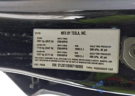 2019 Tesla Model 3 Long Range/Performance z USA, uszkodzony, nr VIN 5YJ3E1EB0KF196993